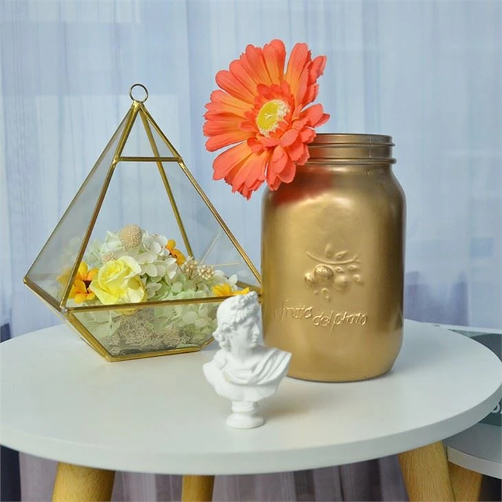 Fashioned Glass Vase With Frosted